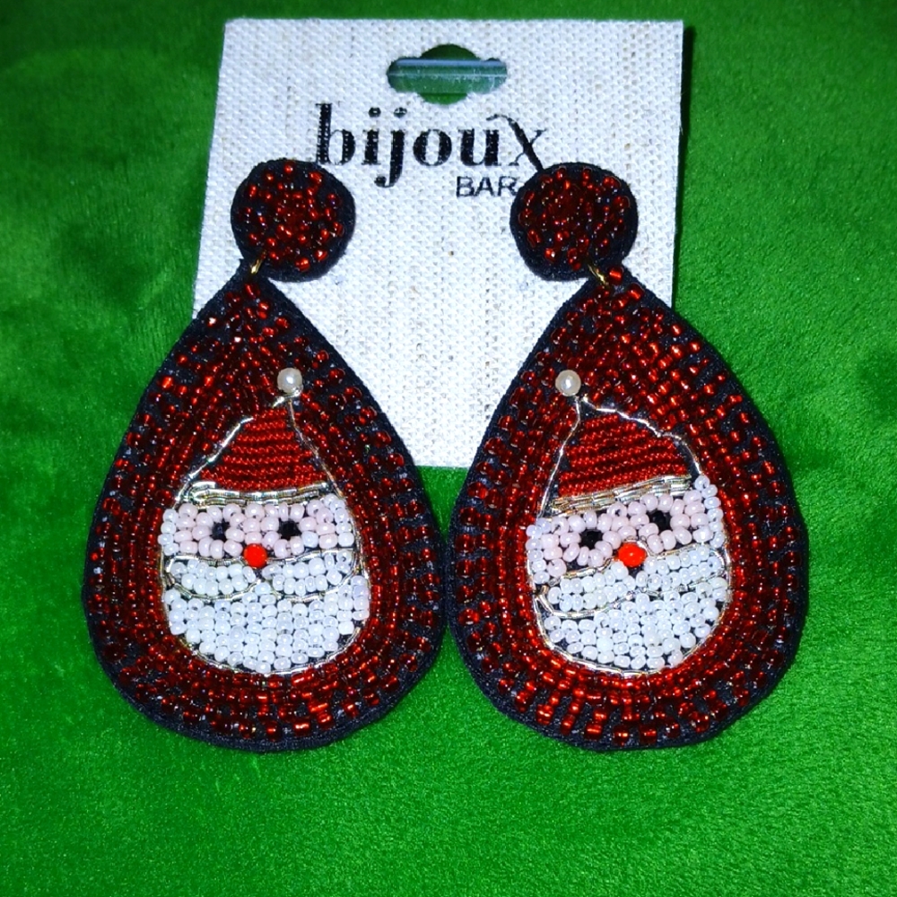 NWT beaded Santa Earrings Retail $24